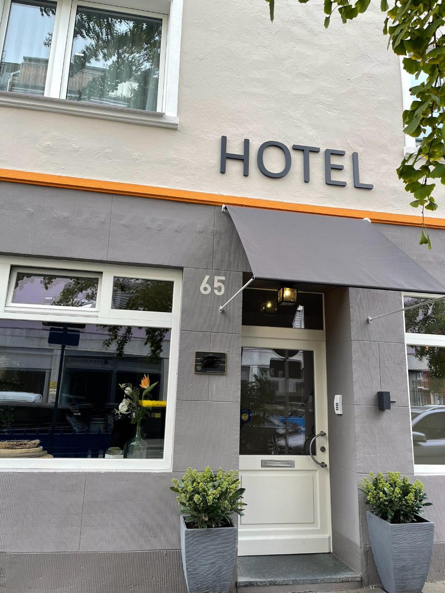 Guestified Ayuna Hotel — Photos 2